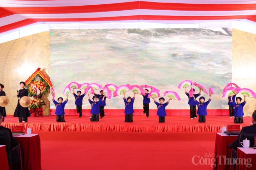 Truong Ha Primary and Secondary Boarding School is set to become a model for education in border areas.