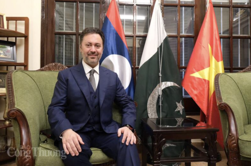 Ambassador of Pakistan to Vietnam, Kohdayar Marri.