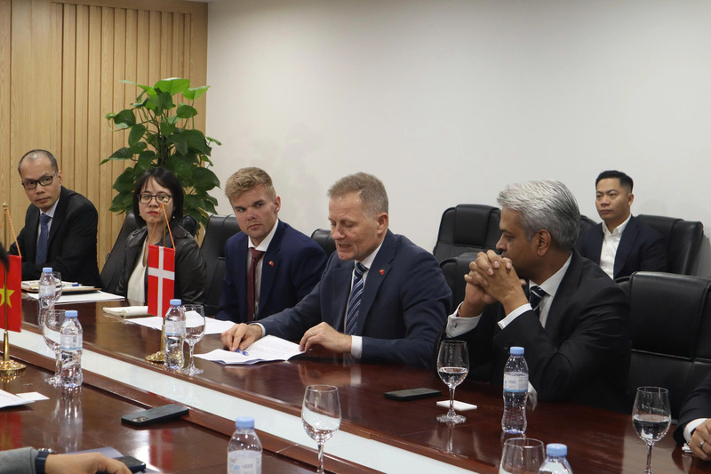 A representative of Vestas Wind Systems A/S delivers remarks at the meeting.