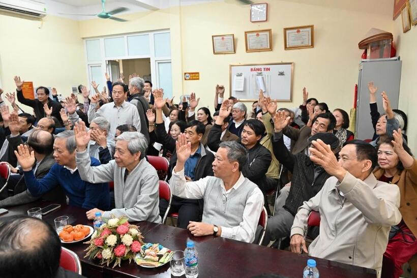 All voters attending the conference, representing 100%, unanimously voted to nominate the candidates for the 16th National Assembly and People’s Councils at all levels for the 2026 - 2031 term.