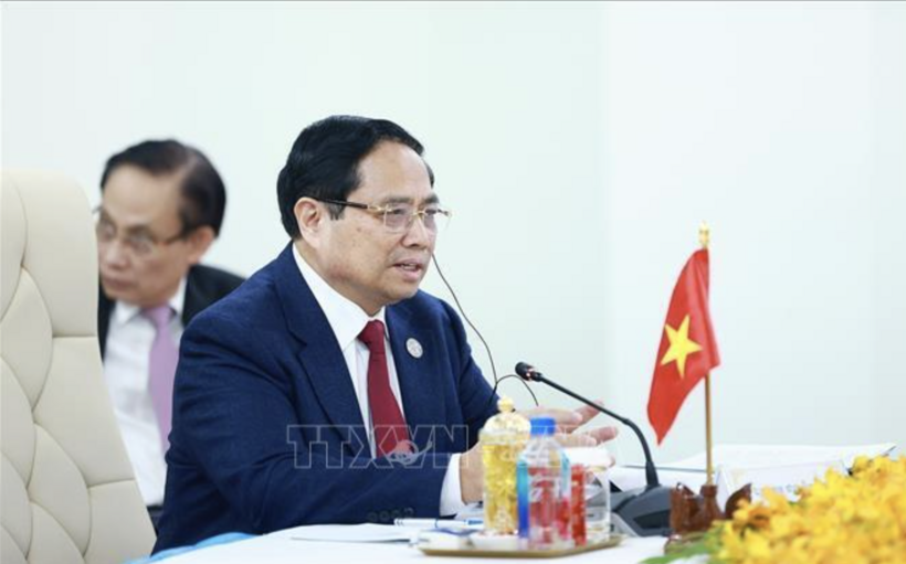 Prime Minister Pham Minh Chinh delivers remarks at the meeting. Photo: VNA
