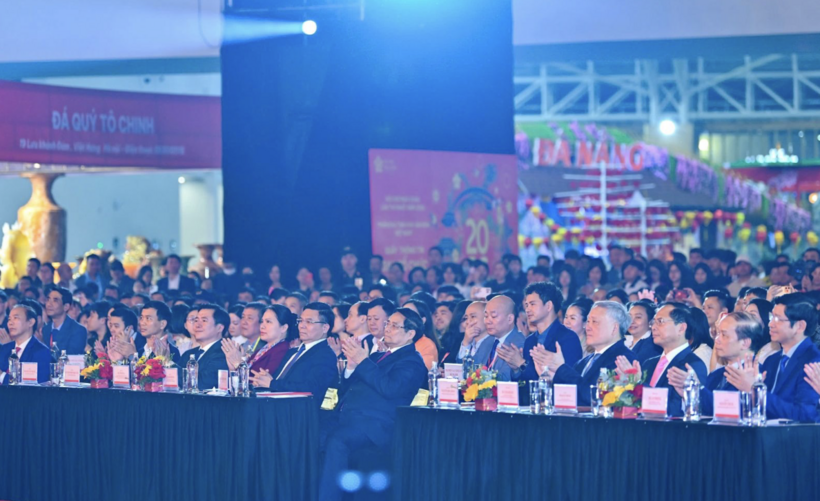 Prime Minister Pham Minh Chinh attends and delivers remarks at the closing ceremony of the Spring Fair 2026.