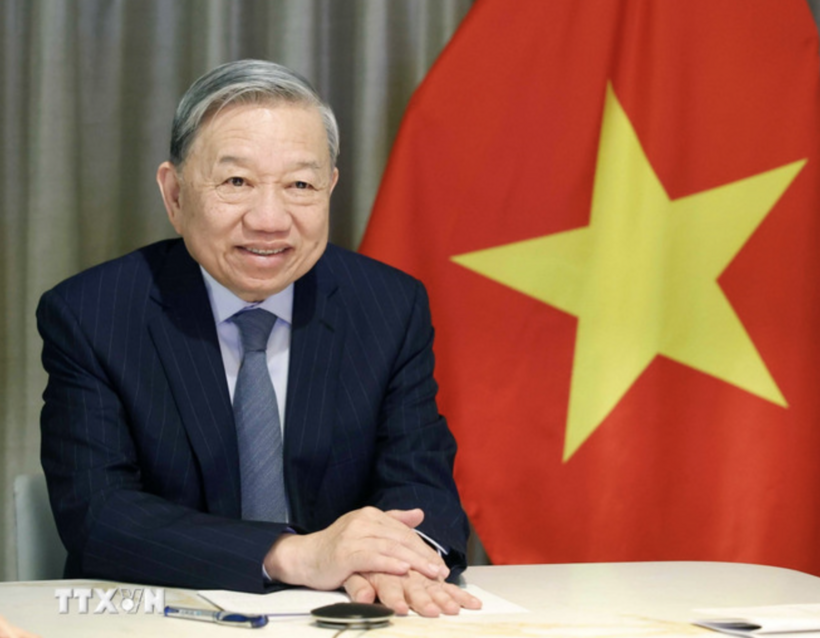 Party General Secretary To Lam holds phone talks with U.S. Senator Steve Daines. (Photo: Thong Nhat/VNA)