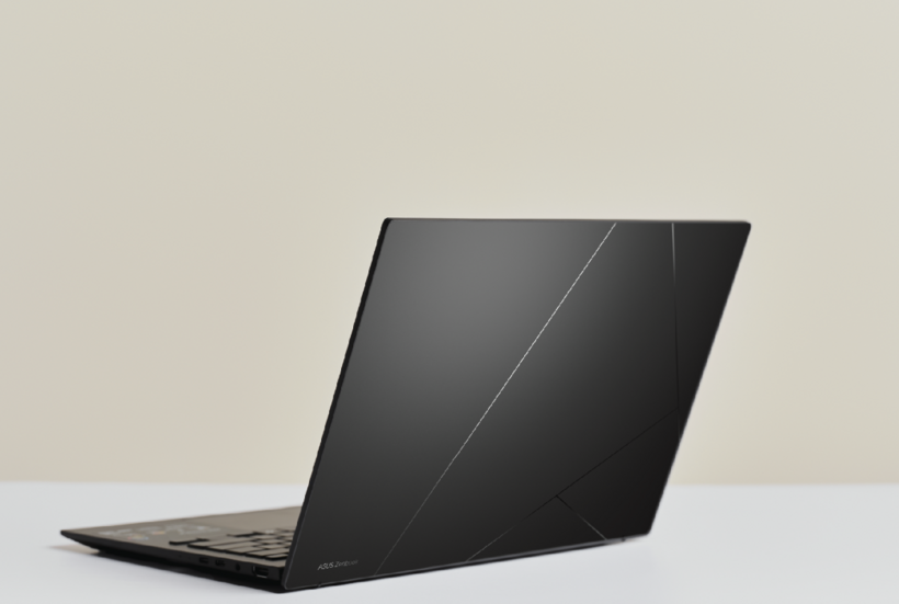 The Zenbook 14 is equipped with an AMD Ryzen AI 7 445 processor