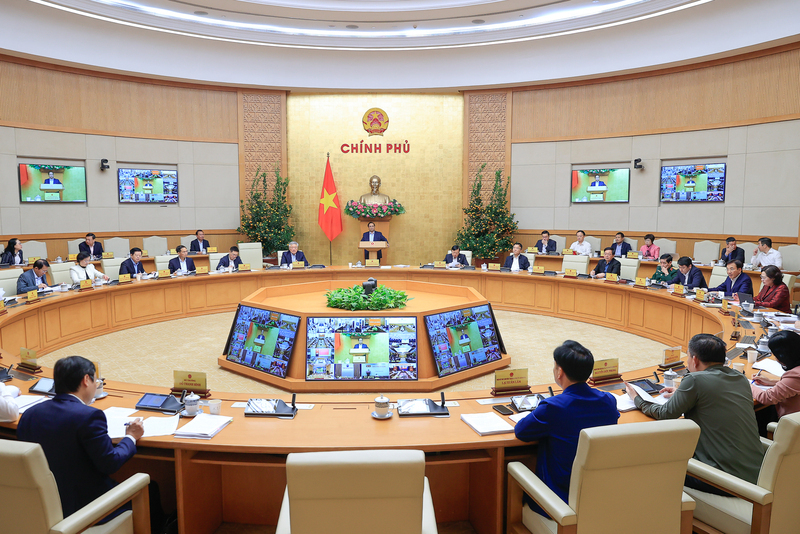 Prime Minister Pham Minh Chinh chairs the Government’s regular meeting for February 2026. Photo: VGP