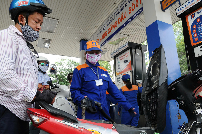 Public support and cooperation from citizens and businesses will help safeguard energy security amid the situation in the Middle East. Photo: Can Dung.