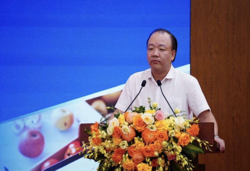 Tran Huu Linh shares insights on recent fuel price management. Photo: Can Dung