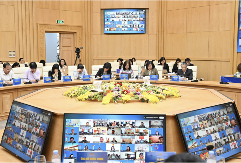 Representatives of participating units at the conference. Photo: Can Dung.