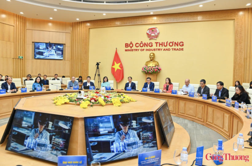 Overview of the Launch Ceremony of the digital platform for Overseas Market Development.