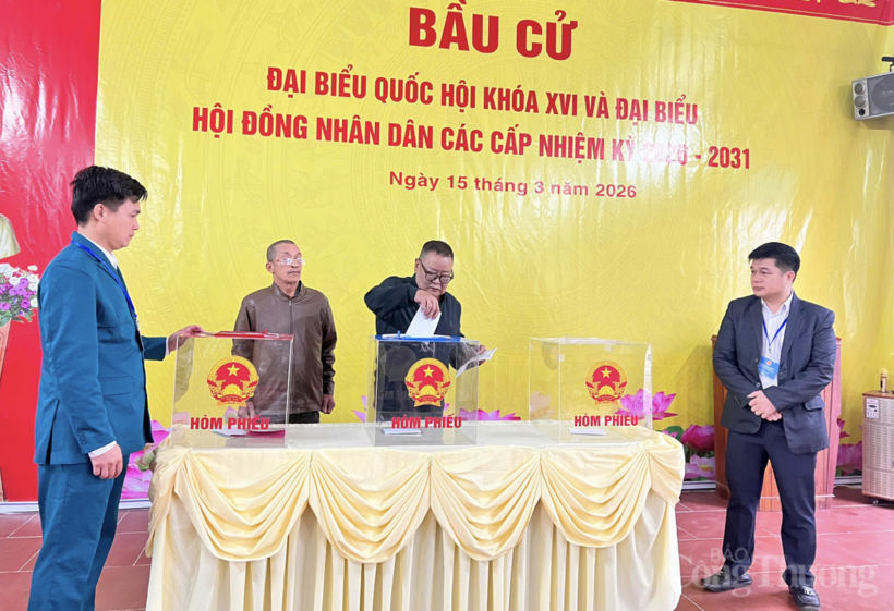 Additional images were also recorded at the Hung Dao commune location in Hanoi.