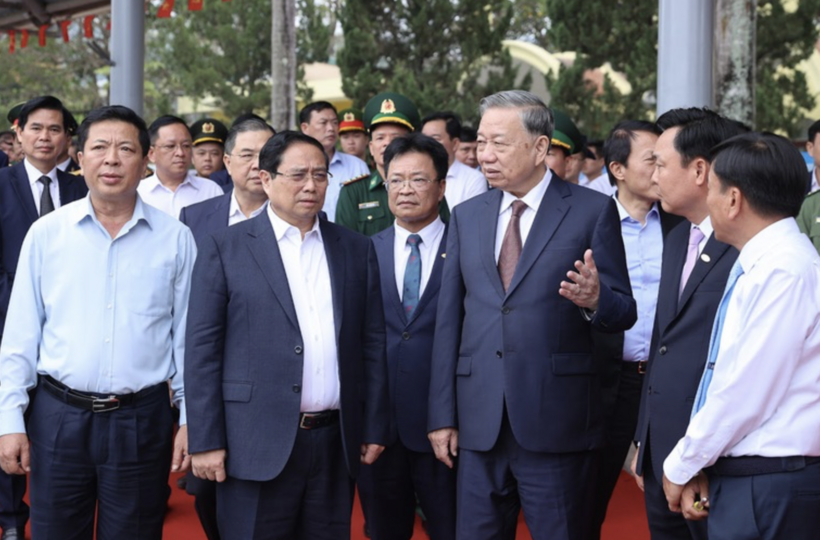 The General Secretary noted that infrastructure connectivity, particularly railway links between Vietnam and China must be identified as a strategic breakthrough in bilateral economic cooperation. Photo: VGP