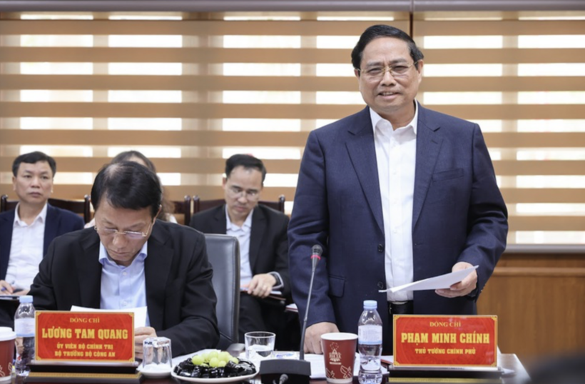 Prime Minister Pham Minh Chinh speaks at the meeting. Photo: VGP