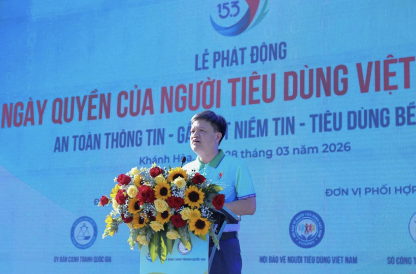Ta Dinh Thi, Vice Chairman of the National Assembly’s Committee for Science, Technology and Environment, delivers remarks at the launch ceremony.