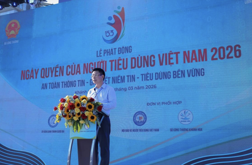 Phung Cong Suong, Editor-in-Chief of Tien Phong Newspaper, delivers remarks at the launch ceremony.