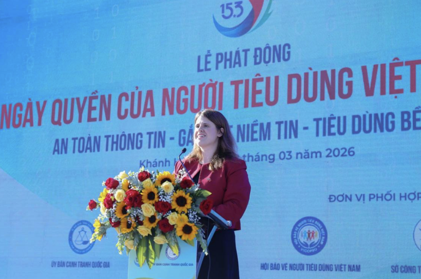 Alex Smith, British Consul General in Ho Chi Minh City and Trade Director for Vietnam, delivers remarks at the launch ceremony.