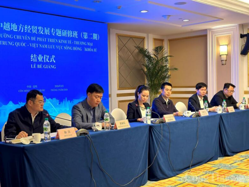 Closing ceremony of the professional training program on local economic and trade development in the China - Vietnam Red River Basin (Course II).