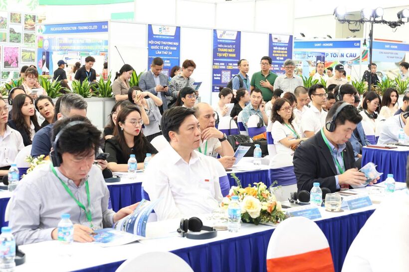 Delegates attend the dialogue.