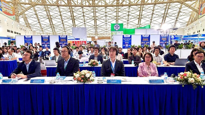 At the dialogue, the two sides exchange views and propose solutions to promote more substantive cooperation in the automotive sector between the two countries.