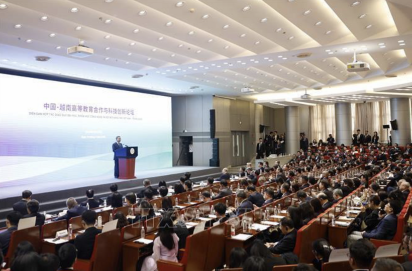 General Secretary and President To Lam delivers a policy speech at Tsinghua University. Photo: VNA