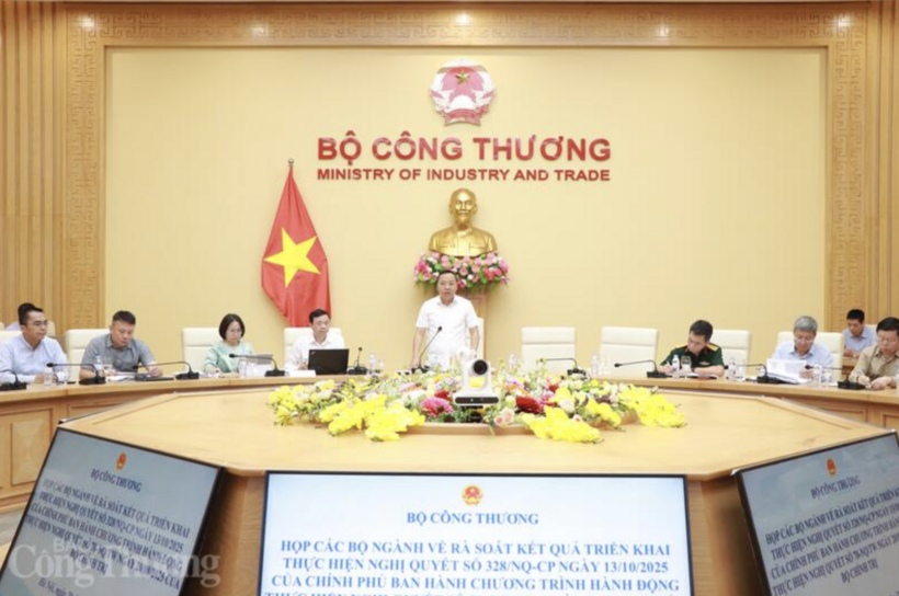 On the morning of April 20, the Ministry of Industry and Trade held a meeting with ministries and sectors to review the implementation of Government Resolution No. 328/NQ-CP dated October 13, 2025, which promulgates the action program for carrying out Politburo Resolution No. 70-NQ/TW dated August 20, 2025.