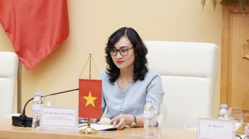 Deputy Minister Phan Thi Thang discusses issues related to agricultural market access and intellectual property. Photo: Dieu Linh