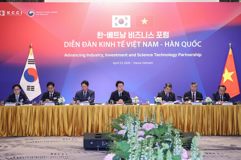 President Lee Jae-myung said both sides should build a resilient cooperation framework to shield their economies from external shocks. Photo: VGP