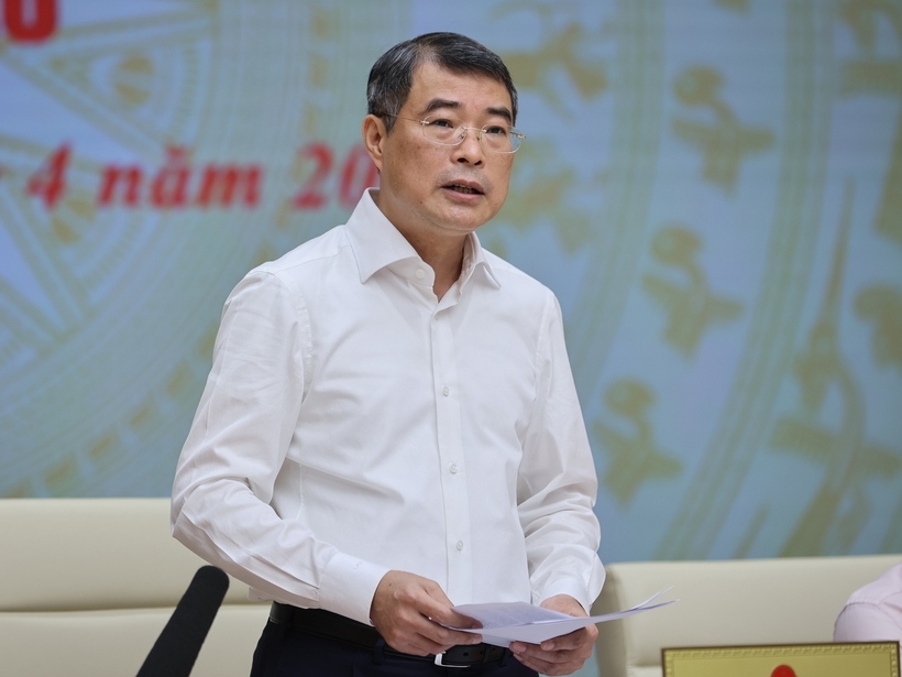 Prime Minister Le Minh Hung delivers concluding remarks at the conference. Photo: VGP