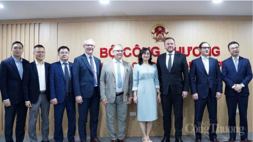 Deputy Minister Phan Thi Thang and the Estonian Ministry of Foreign Affairs delegation. Photo: Dieu Linh