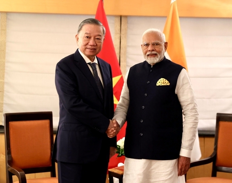 Indian Ambassador to Vietnam Tshering W. Sherpa described Vietnam-India ties as a “multi-sectoral partnership based on trust and mutual respect.” Photo: To Lam meets Indian PM Narendra Modi in New York, September 2024.