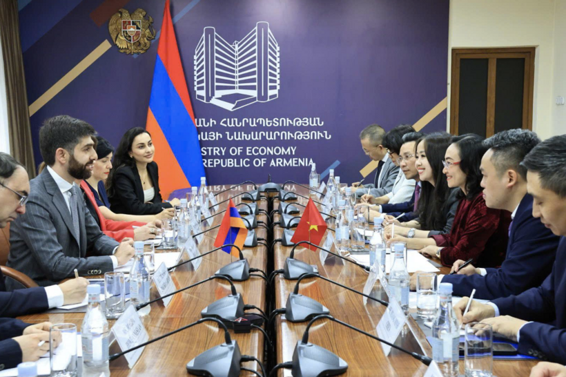 Vietnam and Armenia reaffirm their commitment to strengthening bilateral relations through high-level exchanges and close cooperation at international forums