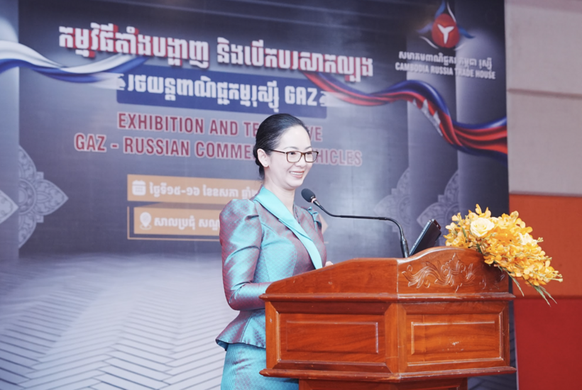 Cambodian Minister of Commerce Cham Nimul and members of the local business community highly praised the optimized transport solutions introduced by GAZ Thanh Dat, particularly the lineup of commercial vehicles assembled in Vietnam for regional markets