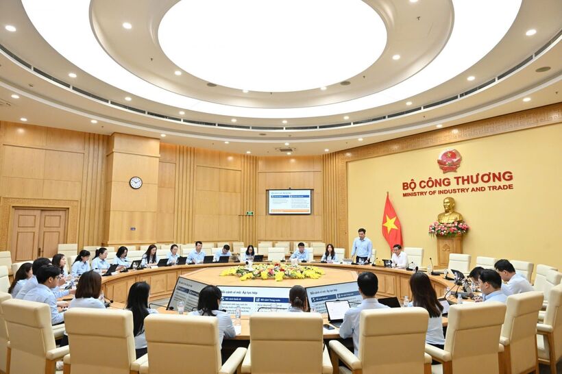 The overview of the working session. Photo: Can Dung