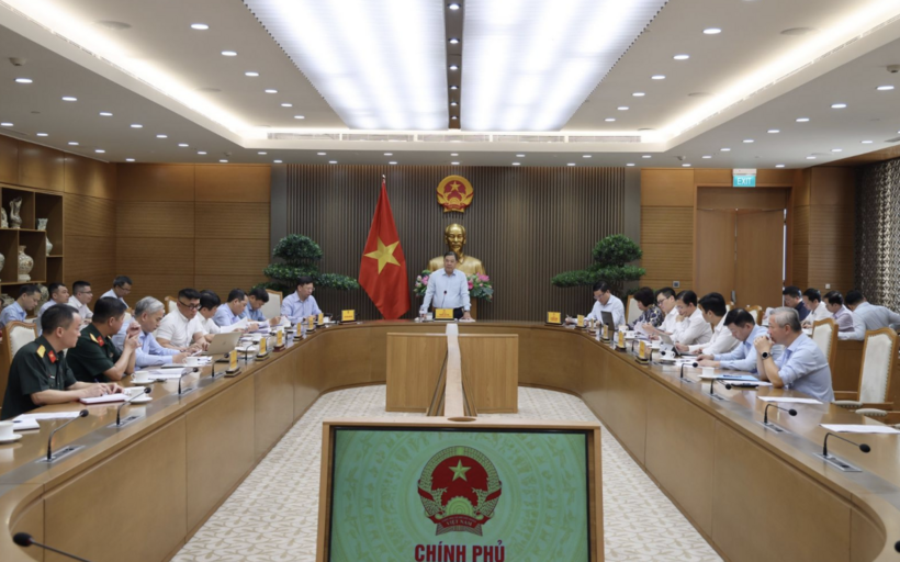 Standing Deputy Prime Minister Pham Gia Tuc calls on the Ministry of Industry and Trade to accelerate the implementation of nationally significant electricity programmes, works and priority energy projects in the coming period. Photo: VGP