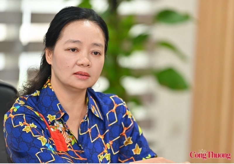 Director of Agency for Innovation, Green Transition and Industry Promotion  Nguyen Thi Lam Giang delivers remarks at the meeting. Photo: Nam Nguyen