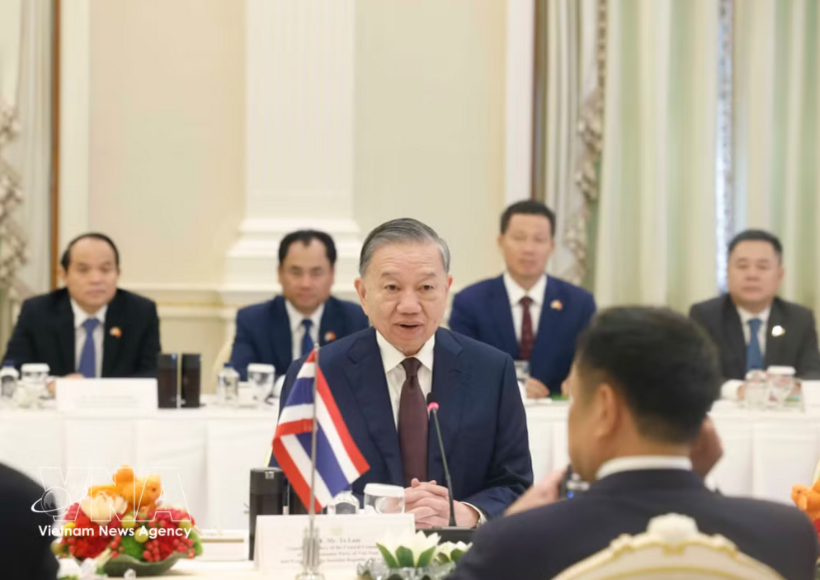 General Secretary of the Communist Party of Vietnam Central Committee and State President To Lam delivers remarks at the talks. (Photo: VNA)