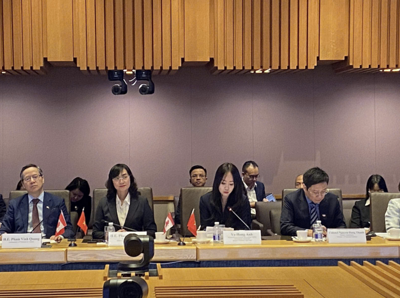 At the third session of the Vietnam - Canada Joint Economic Committee on June 5 in Ottawa, Canada.