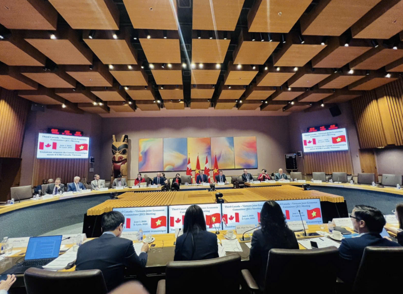 Representatives of Vietnam and Canada attended the third session of the Vietnam - Canada Joint Economic Committee, agree to strengthen cooperation in strategic sectors.