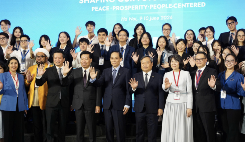 Delegates at the closing ceremony.