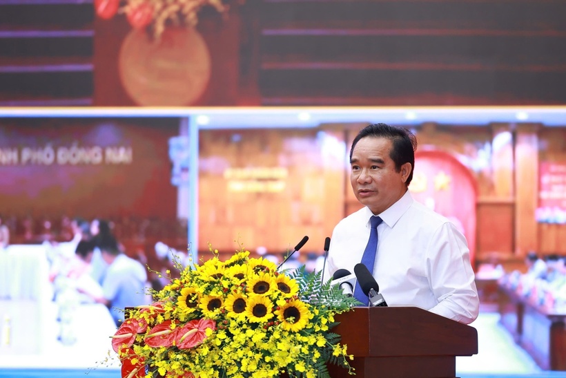 Nguyen Van Duoc, Chairman of the Ho Chi Minh City People's Committee, delivers a speech in support of the emulation campaign. Photo: VGP