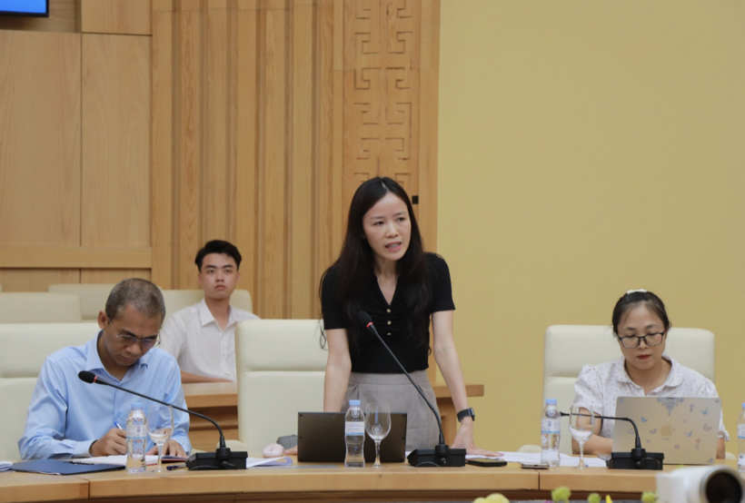 Representatives deliver remarks at the meeting.