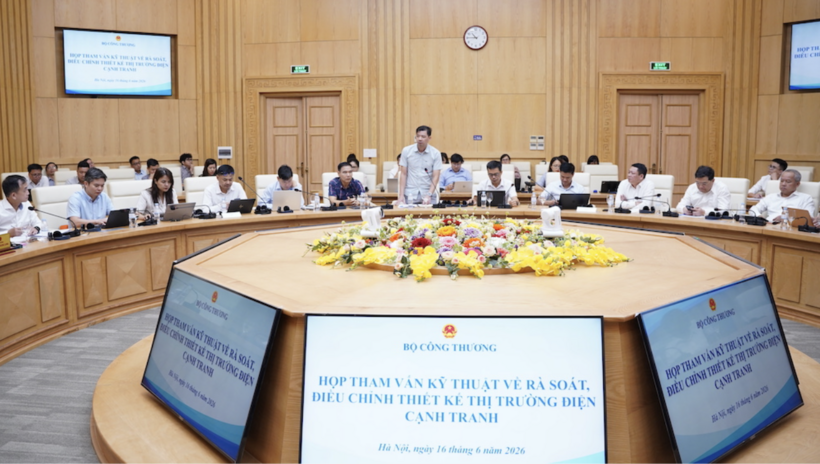 MoIT holds a technical consultation meeting on reviewing and adjusting the competitive electricity market design. Photo: Nguyen Thao