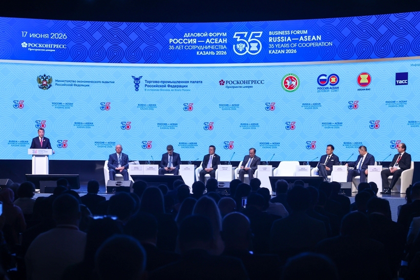 The Prime Minister called on ASEAN and Russia to advance innovation cooperation programs, support technology enterprises and young businesses, and foster a dynamic innovation ecosystem. Photo: VGP