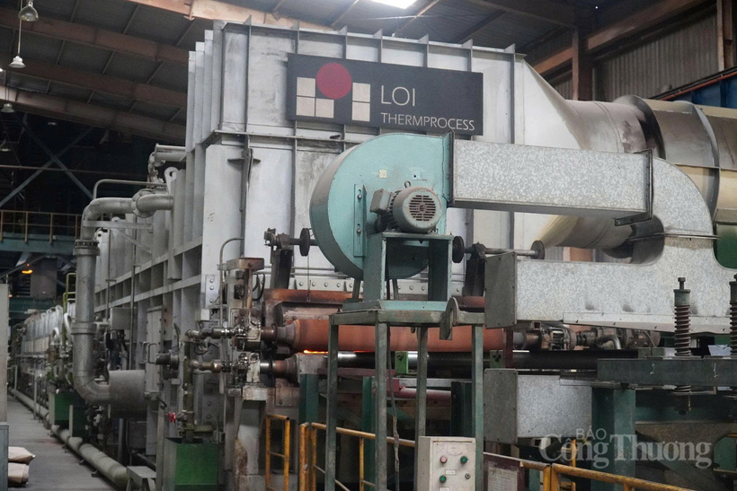 The furnace of VNSTEEL Thang Long Coated Steel's galvanising line uses LNG as fuel. Photo: Thu Huong