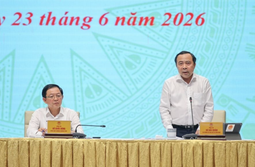 Vu Hai Quan, Minister of Science and Technology, delivers remarks at the meeting. Photo: VGP.
