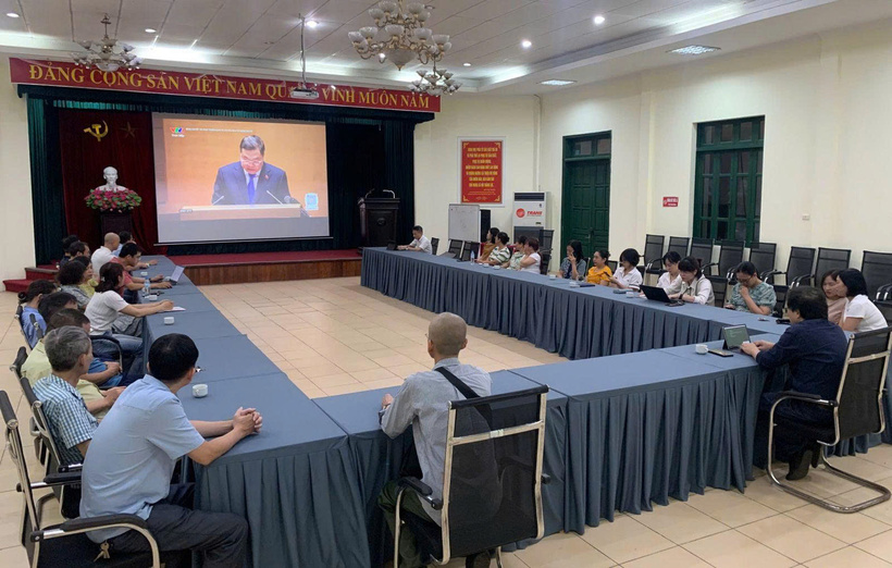 The Party Committee of the Food Industries Research Institute (FIRI) studies and disseminates Resolution No.10-NQ/TW.