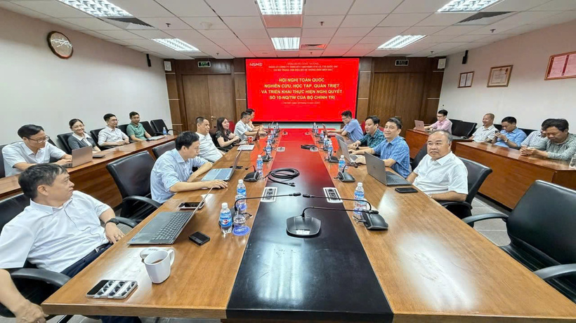 The Party Committee of the National System and Market Operation Company (NSMO) studies and disseminates Resolution No.10-NQ/TW.