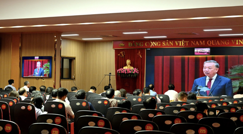 The Ministry of Industry and Trade's online venue for the National Conference reviewing one year of the three-tier local government model. Photo: Can Dung