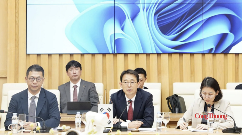 Vice Minister Kang Kamchan affirms that the Republic of Korea is currently the largest foreign direct investor in Vietnam.