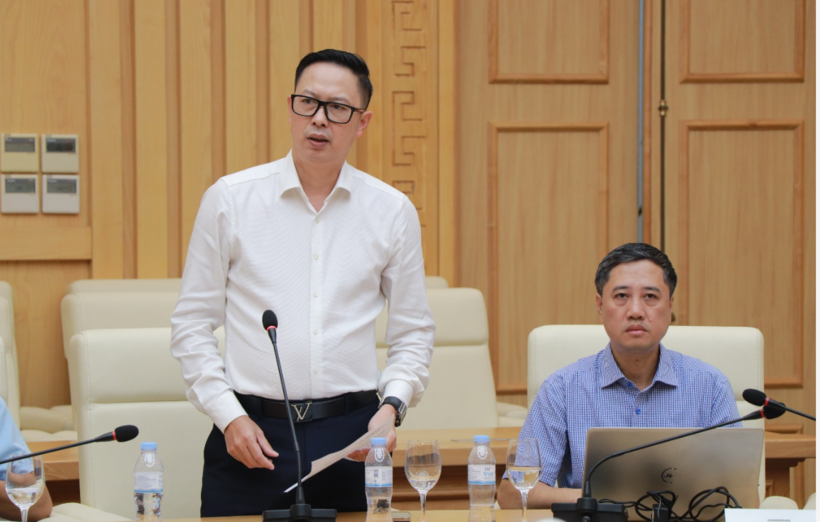 Representatives of the Ministry's units deliver remarks at the meeting.