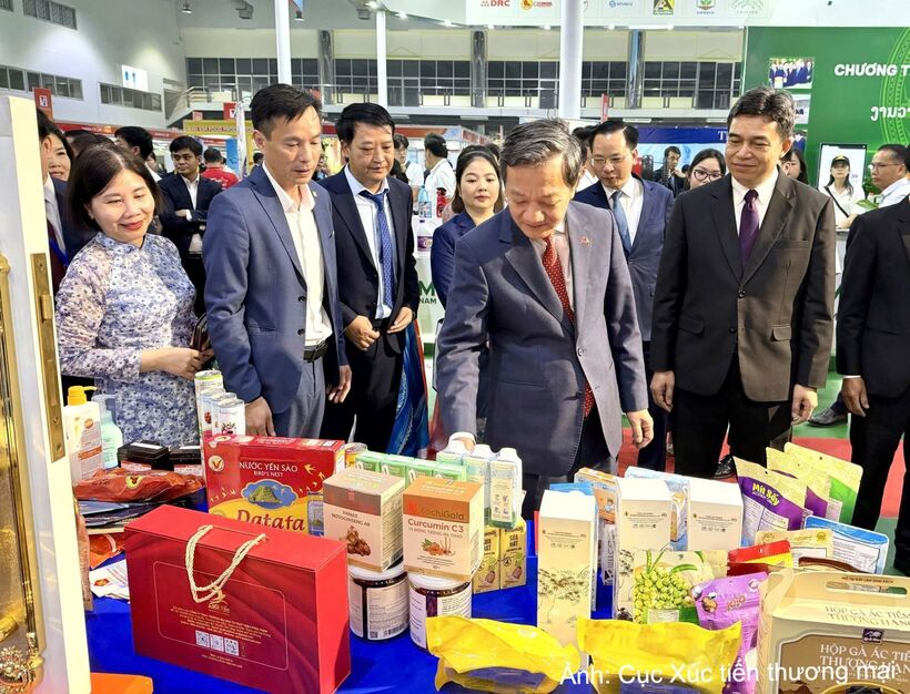 VIETLAO EXPO 2026 opens to strengthen Vietnam - Laos trade and investment ties - 5